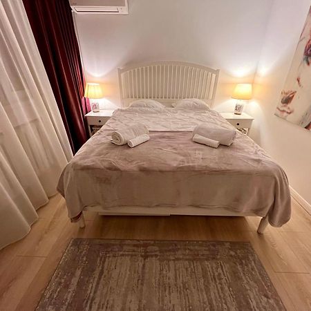 Modern & Cozy 2 Rooms Apartment Бухарест Екстер'єр фото
